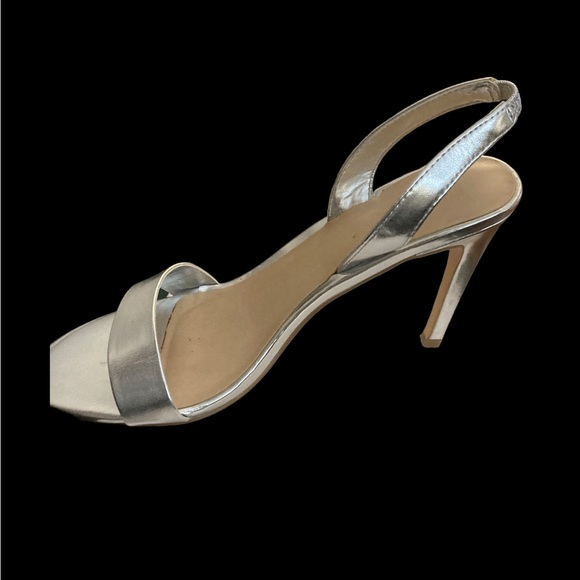Bleecker & Bond Silver Monica Heels-Sz 9-Great Condition-HOST PICK!!!♥️♥️♥️ - Picture 2 of 5